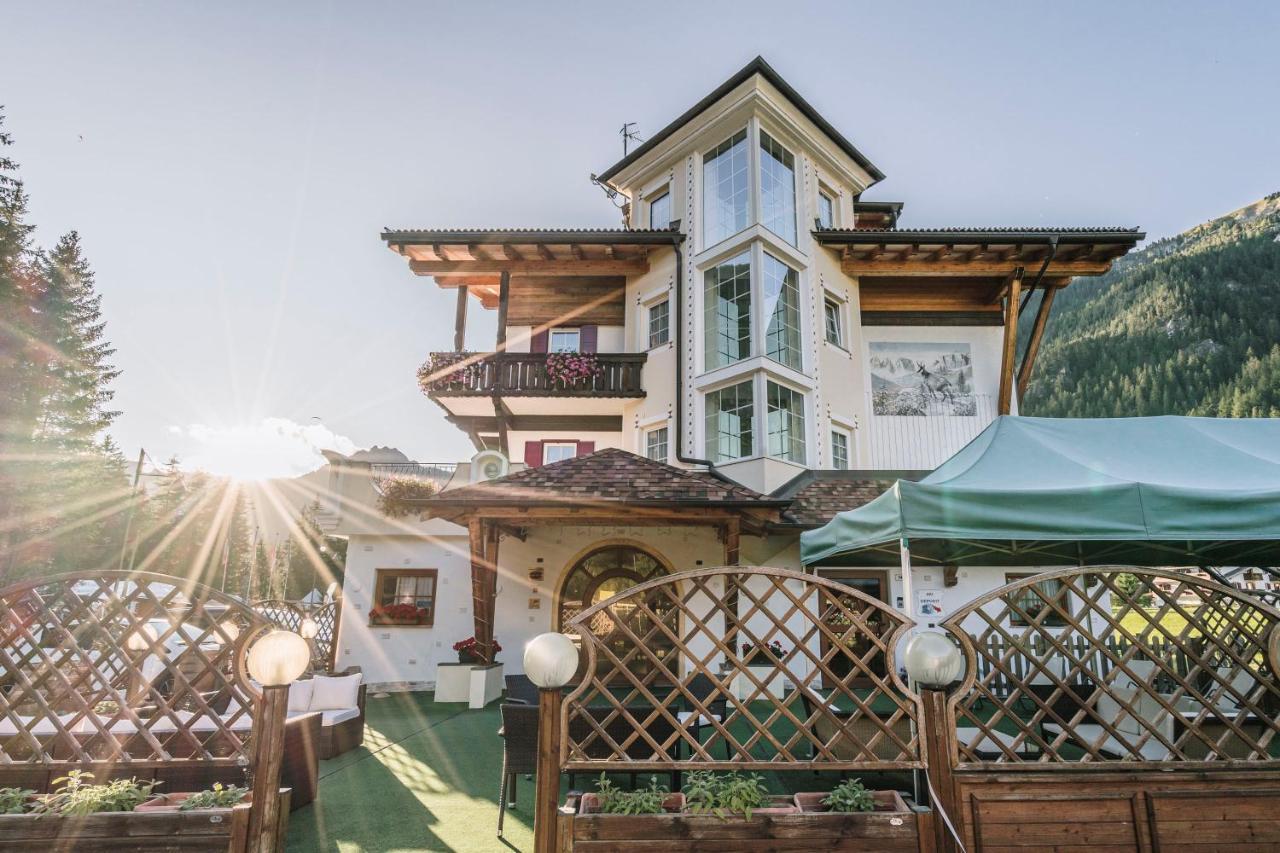 Chalet Pineta Relax Location Canazei Buitenkant foto