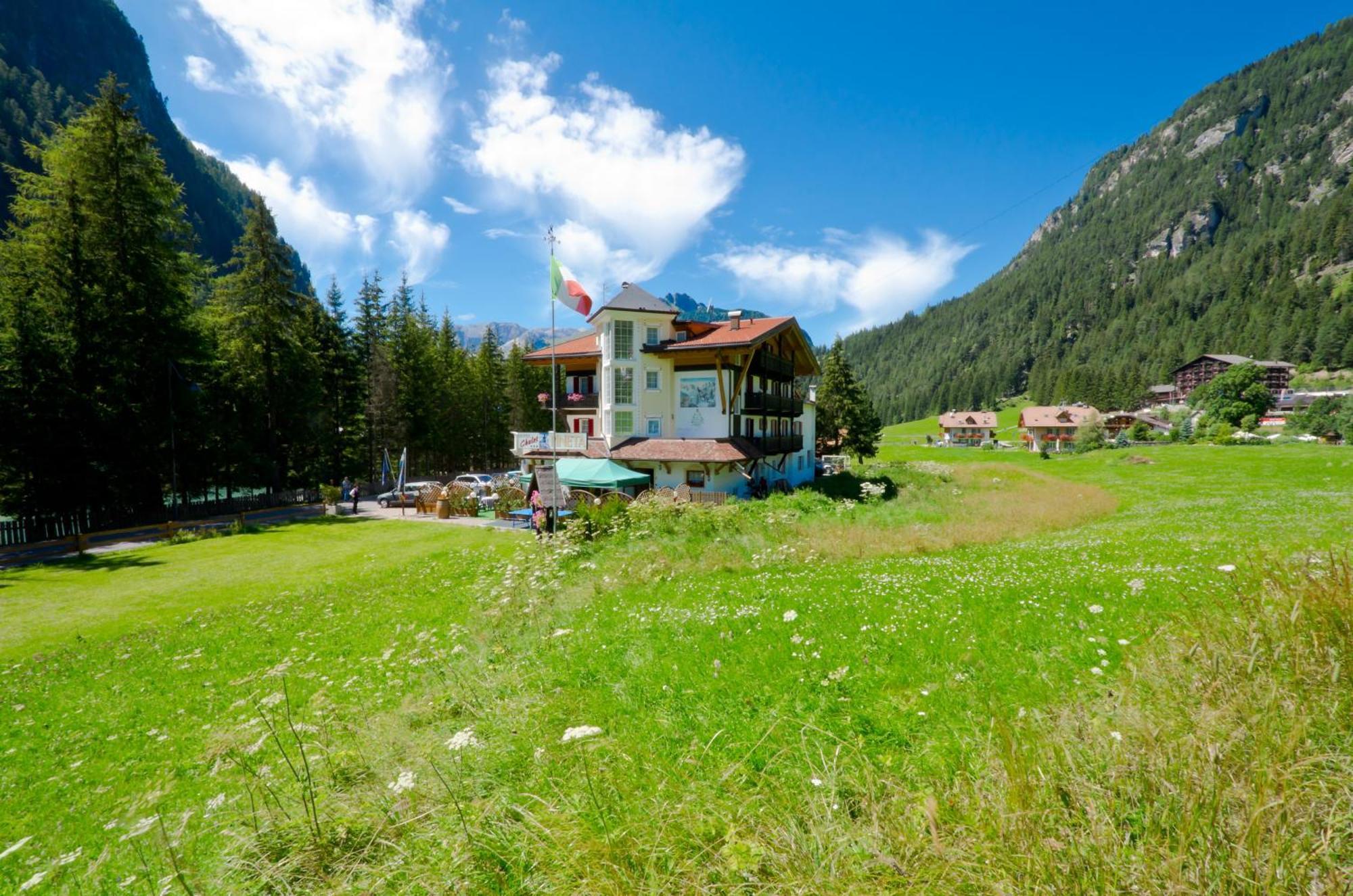 Chalet Pineta Relax Location Canazei Buitenkant foto